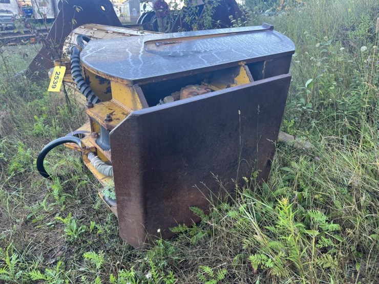 #2539-•-approx-30“-felco-vibrating-bucket-image-2