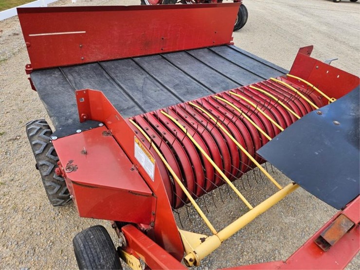new-holland-166-image-14
