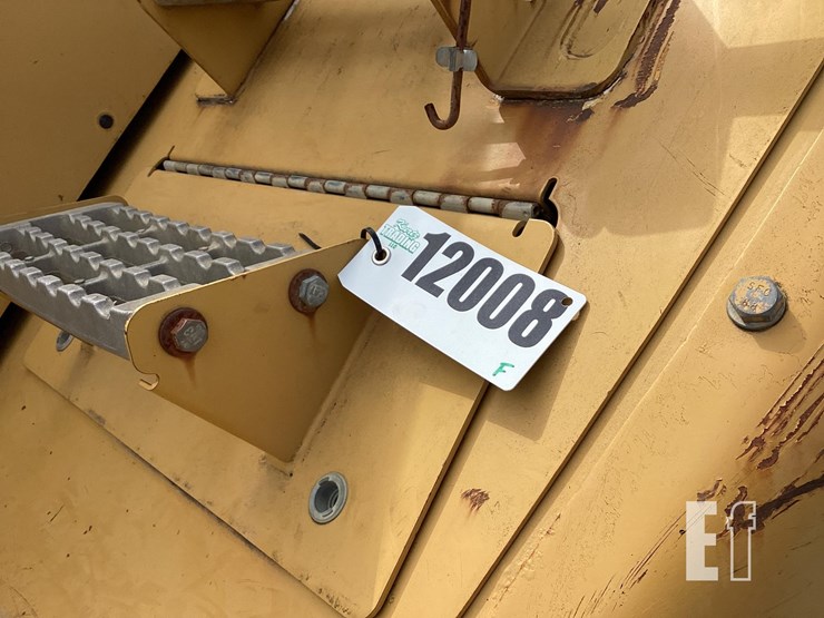 2010-caterpillar-740-image-17