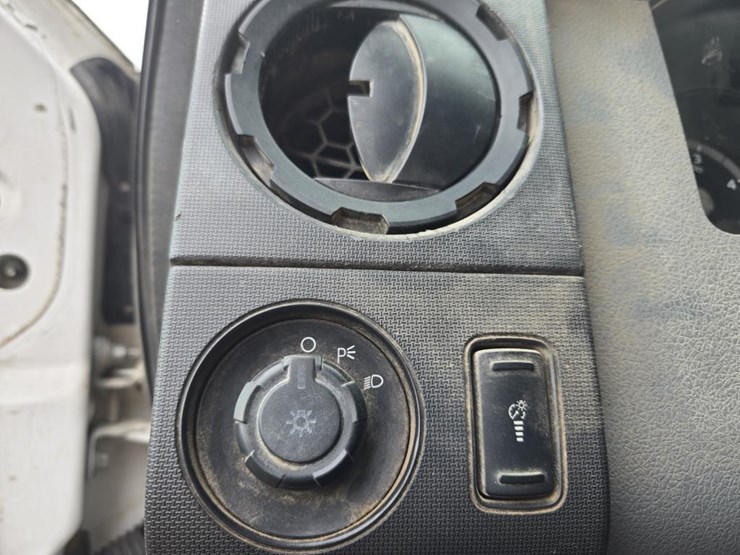 2011-ford-f550-image-61