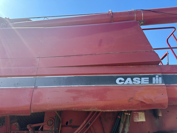 #32155-•-1997-case-international-2188-combine-image-18