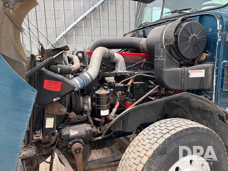 1995-ihc-9400-dry-tender-truck-(pz13881)-image-26