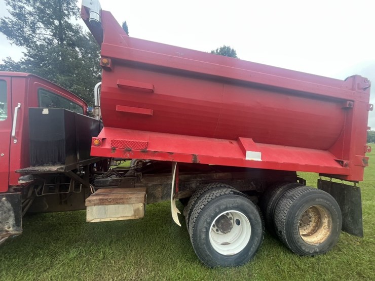 1993-ford-l9000-image-46