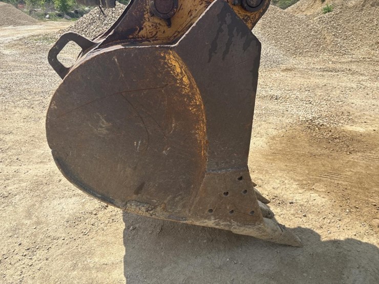 2006-deere-160c-lc-image-34