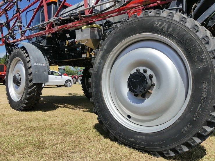 case-ih-patriot-3250-image-6