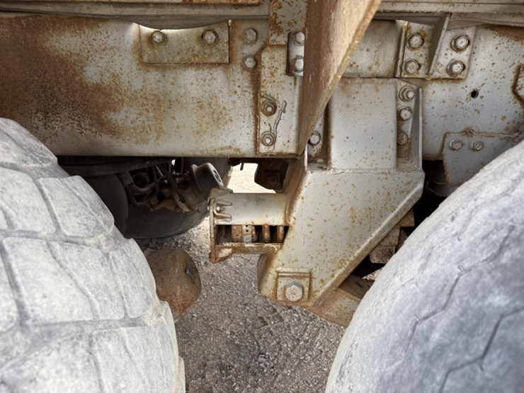 #1553-•-1991-oshkosh-mixer-truck-image-51