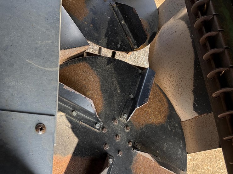 john-deere-8820-image-28