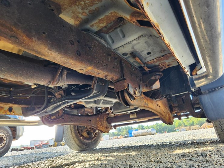 2006-ford-f550-image-46