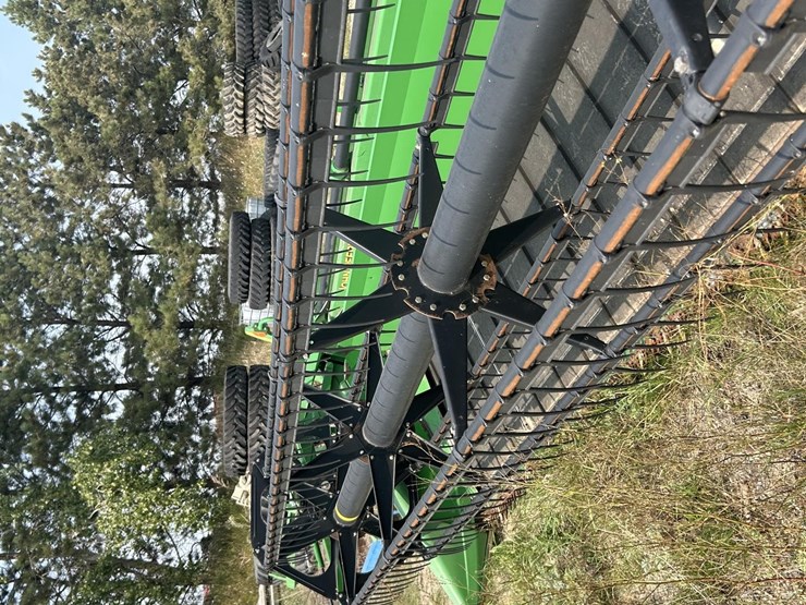 2010-john-deere-640d-image-29