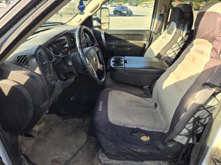 2012-chevrolet-silverado-2500-image-58