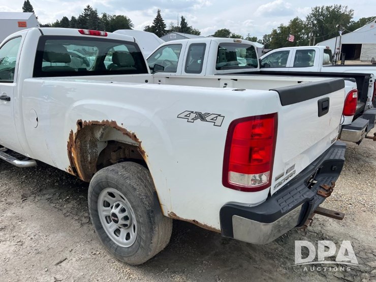 2012-gmc-3500hd-image-29