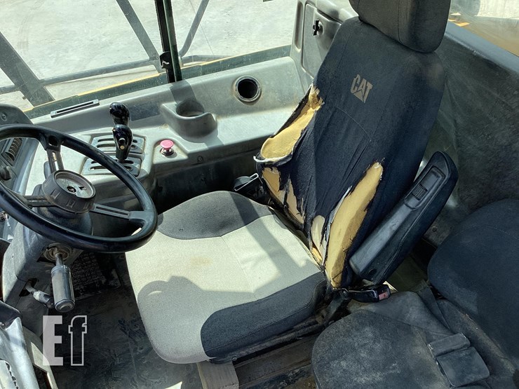 2010-caterpillar-740-image-10
