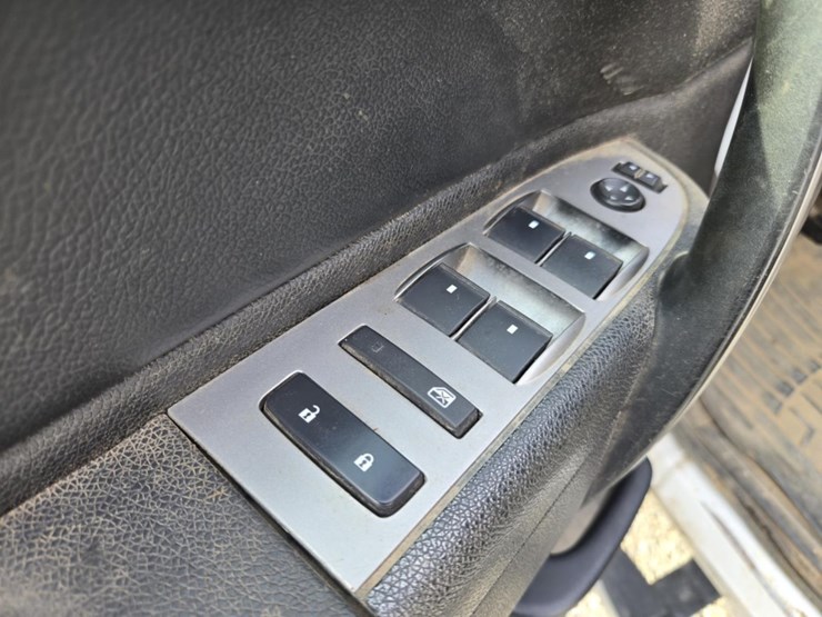 2013-chevrolet-2500hd-image-51
