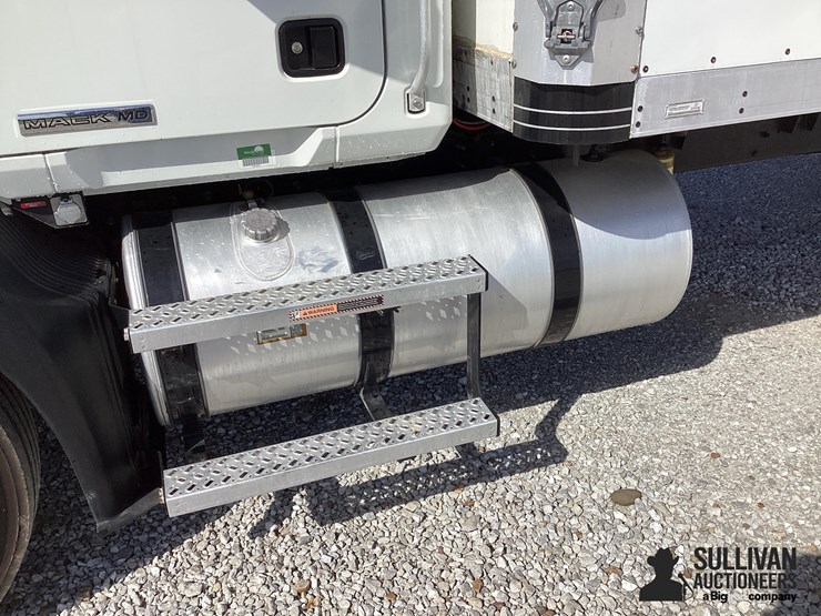 2022-mack-md6-image-11