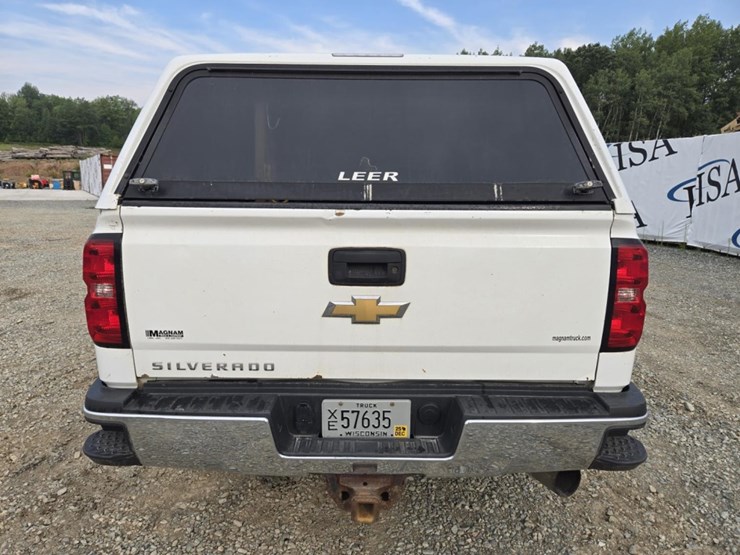 2015-chevrolet-2500hd-image-4