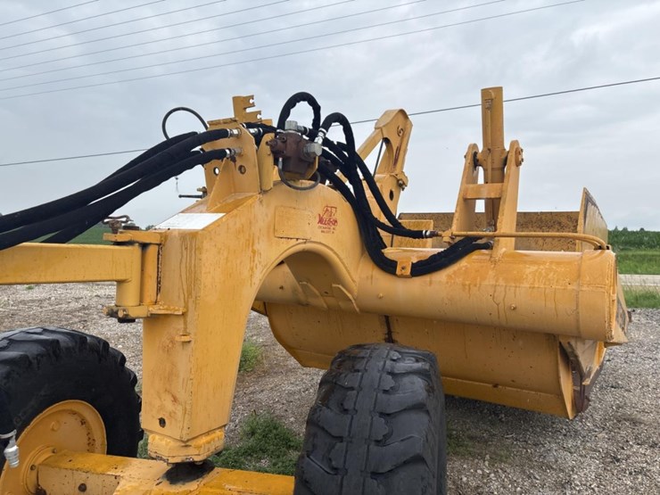 caterpillar-60-image-11