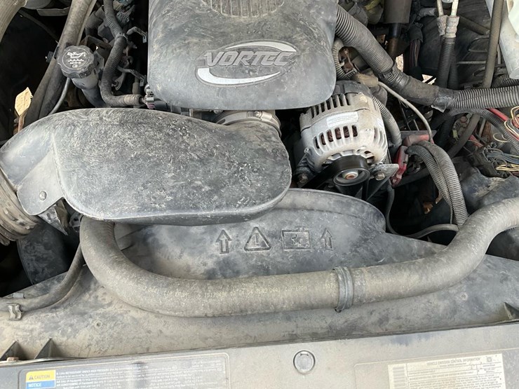 2004-chevrolet-k2500-image-64