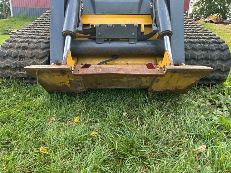 2012-deere-333d-image-11