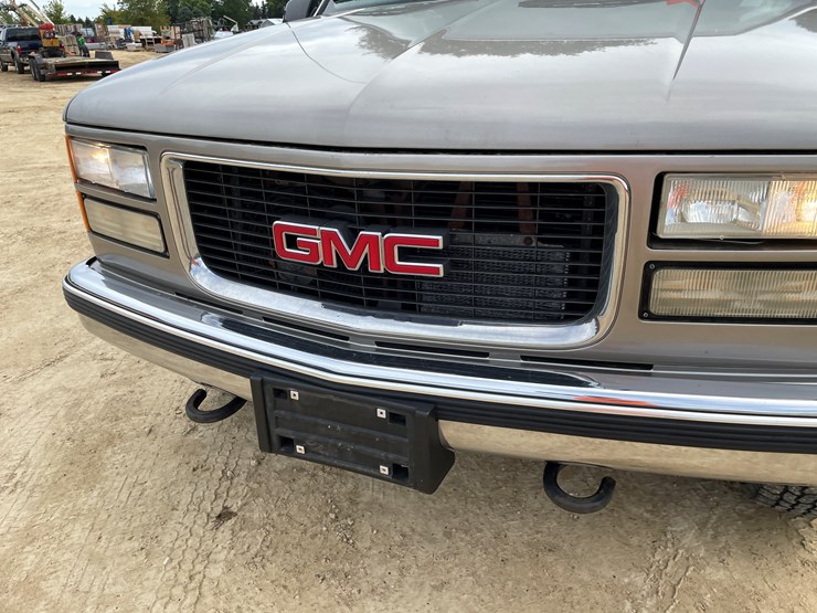 1999-gmc-2500-image-11