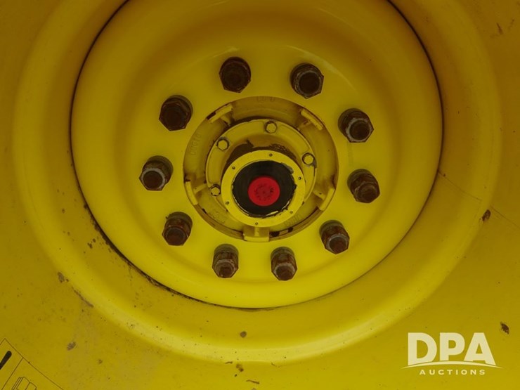 2019-john-deere-f4365-image-53