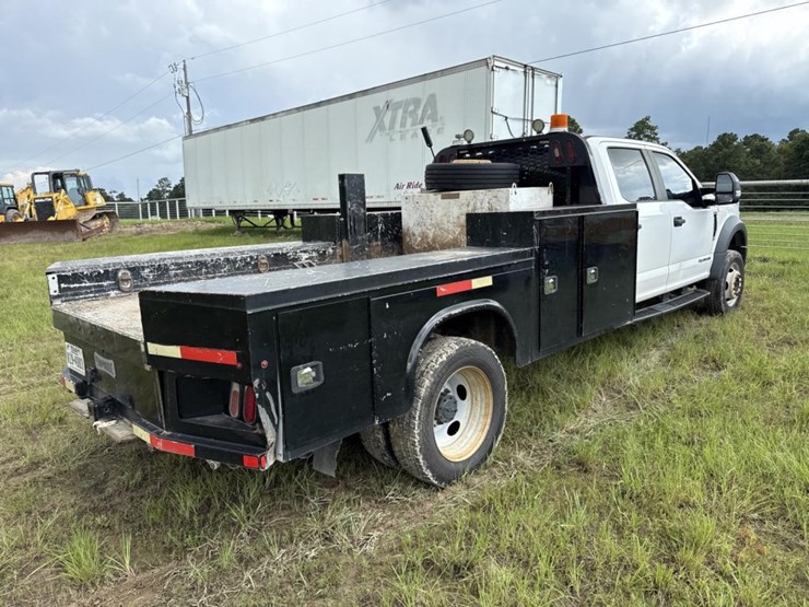 2020-ford-f550-image-5