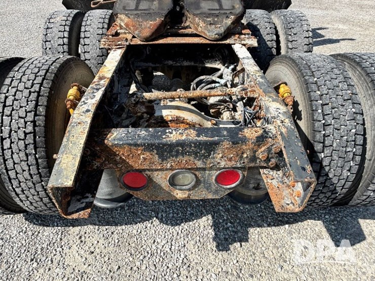 1998-cummins-m11-image-35