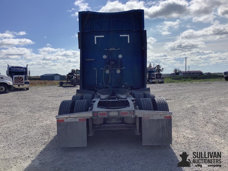 2019-peterbilt-579-image-6