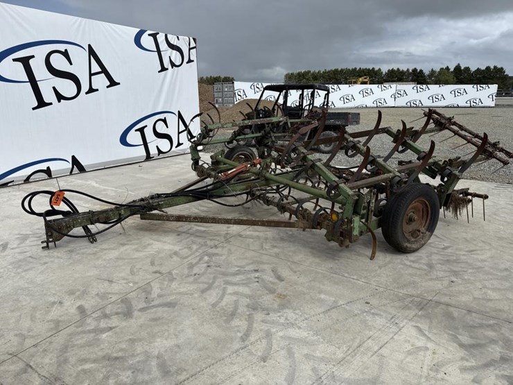 john-deere-18-image-1