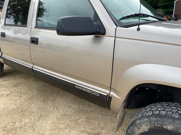 1999-gmc-2500-image-16