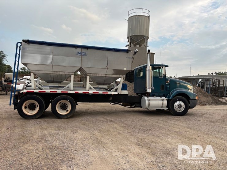 1995-ihc-9400-dry-tender-truck-(pz13881)-image-5