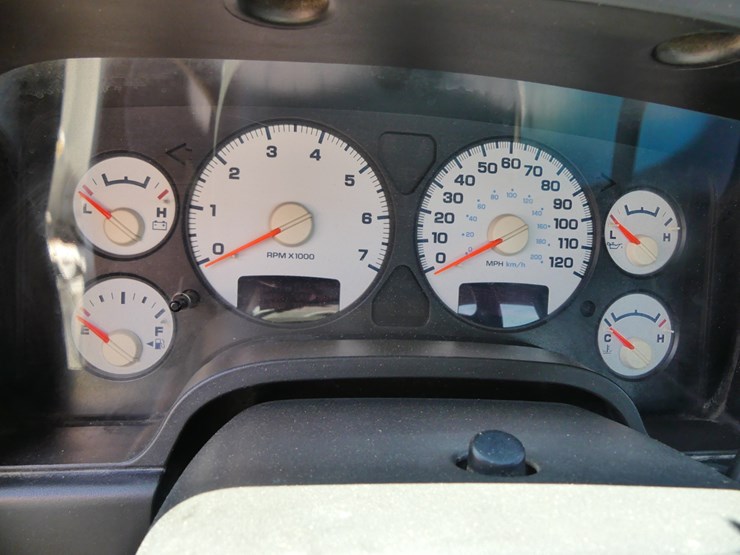 2005-dodge-ram-1500-image-13