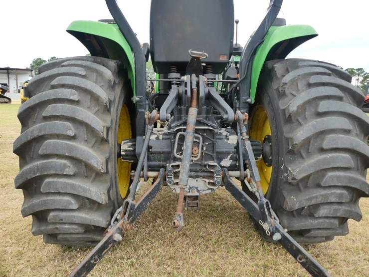 john-deere-3038e-image-5