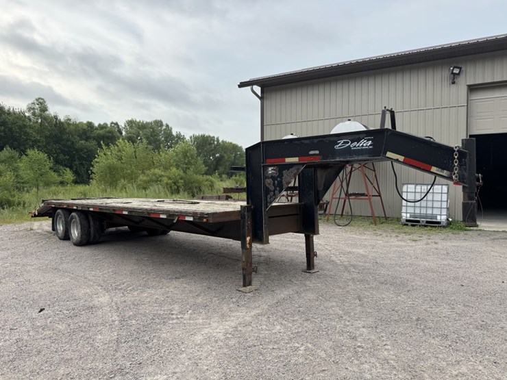#1083-•-2001-delta-tandem-axle-gooseneck-trailer-image-7
