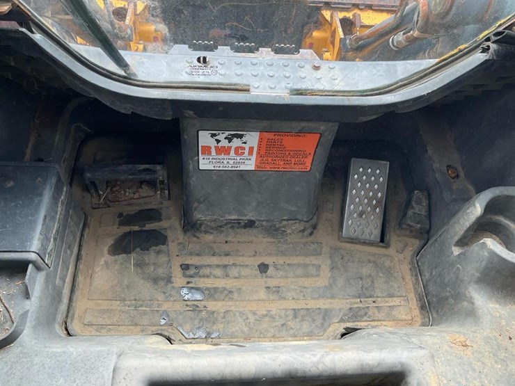 2012-deere-326d-image-31