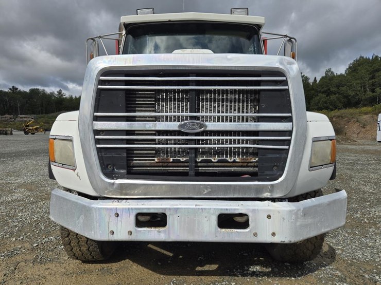 1995-ford-l9000-image-8