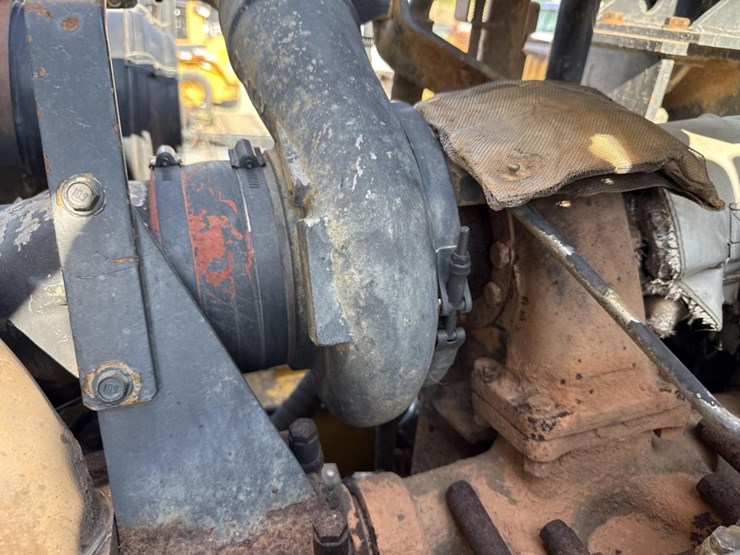 komatsu-hm400-2-image-20