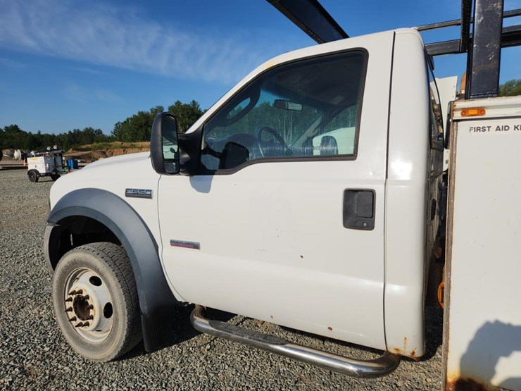 2006-ford-f550-image-10