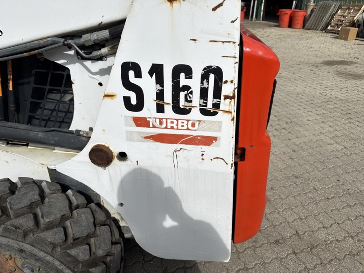 2003-bobcat-s160-image-22
