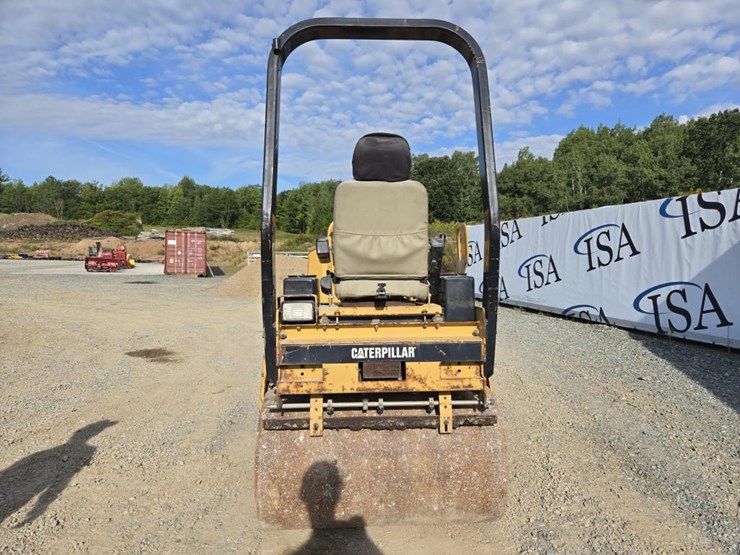 caterpillar-cb-224c-image-4