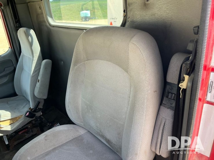 2007-freightliner-columbia-truck-(jn2954,-unit-2158)-image-60