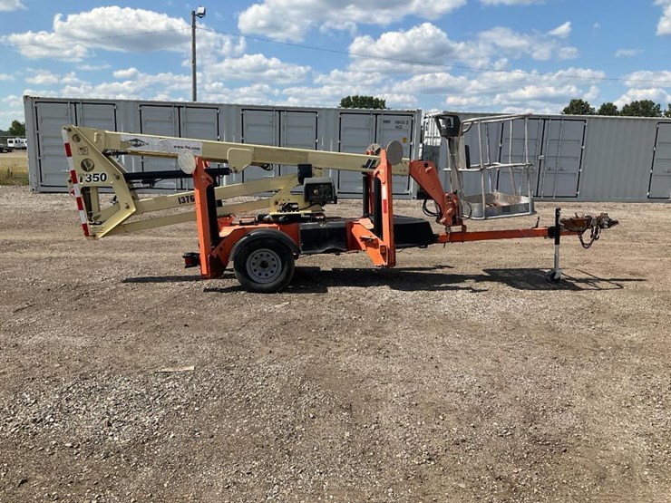 2012-jlg-t350-image-4