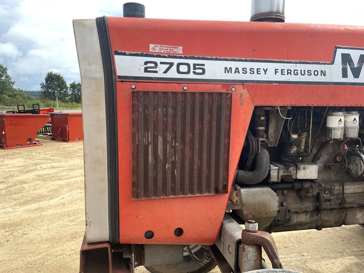 massey-ferguson-2705-image-11