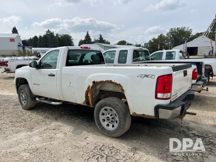 2012-gmc-3500hd-image-7