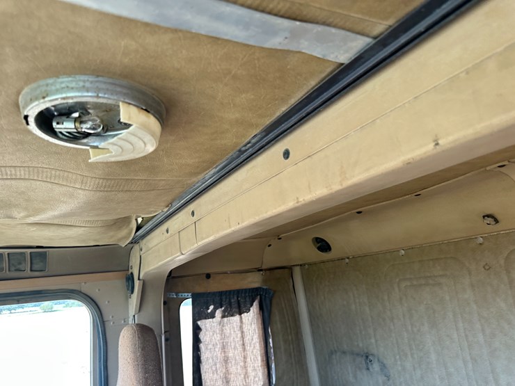 #32159-•-1984-international-co9670-sleeper-truck-tractor-vin:-1hsrdjwr0ehb13117-image-62