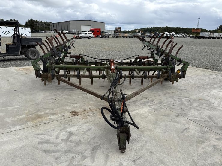 john-deere-18-image-8