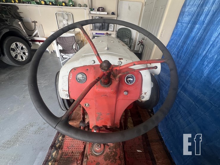 1952-ford-tractor-image-7