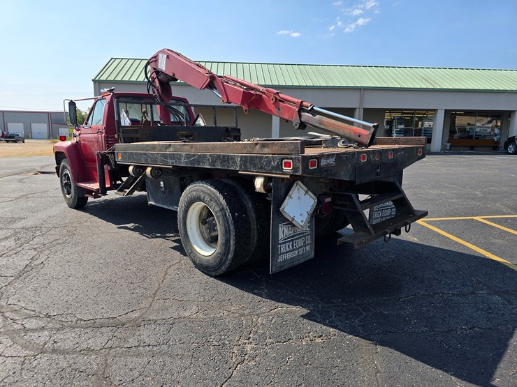 1990-ford-f800-image-13
