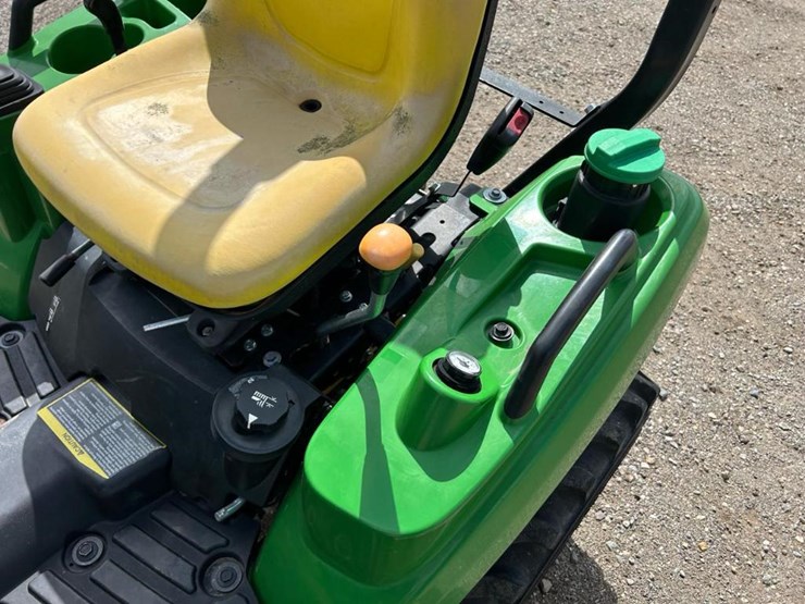 2020-john-deere-1023e-image-19