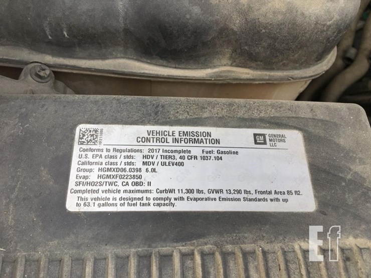 2017-chevrolet-3500-image-11