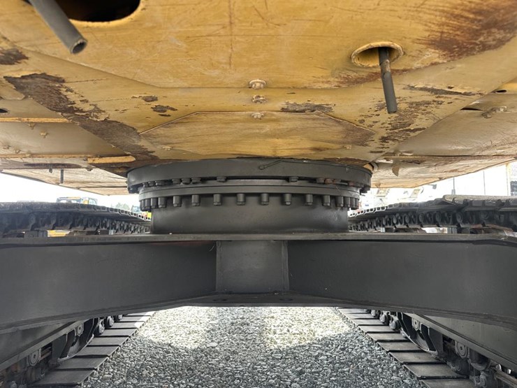 2011-caterpillar-320d-image-70